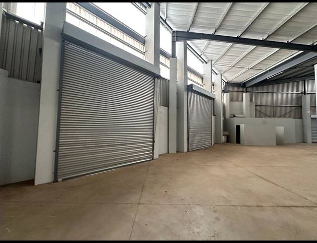 2,145M² WAREHOUSE TO LET IN COSMO BUSINESS PARK
